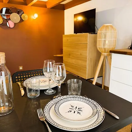 Havre Du Bassin Avec Piscine Et Independant Гюжан-Местрас